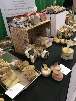 Naturseife kaufen auf der messe mit kostenloser Beratung live Präsentation von Veganer Naturseifen ohne Plastik